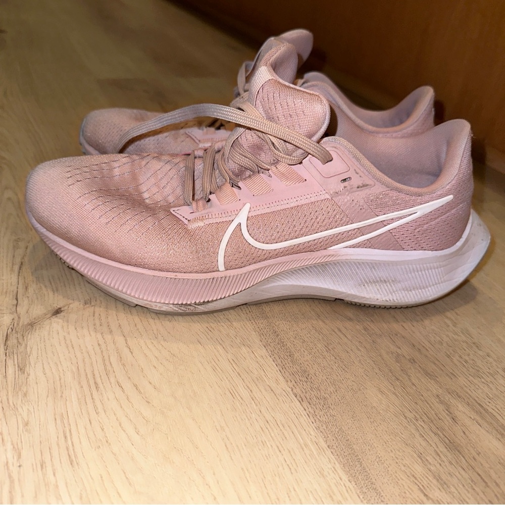 Nike Pegasus 2021 pink champagne size 8.5 women’s